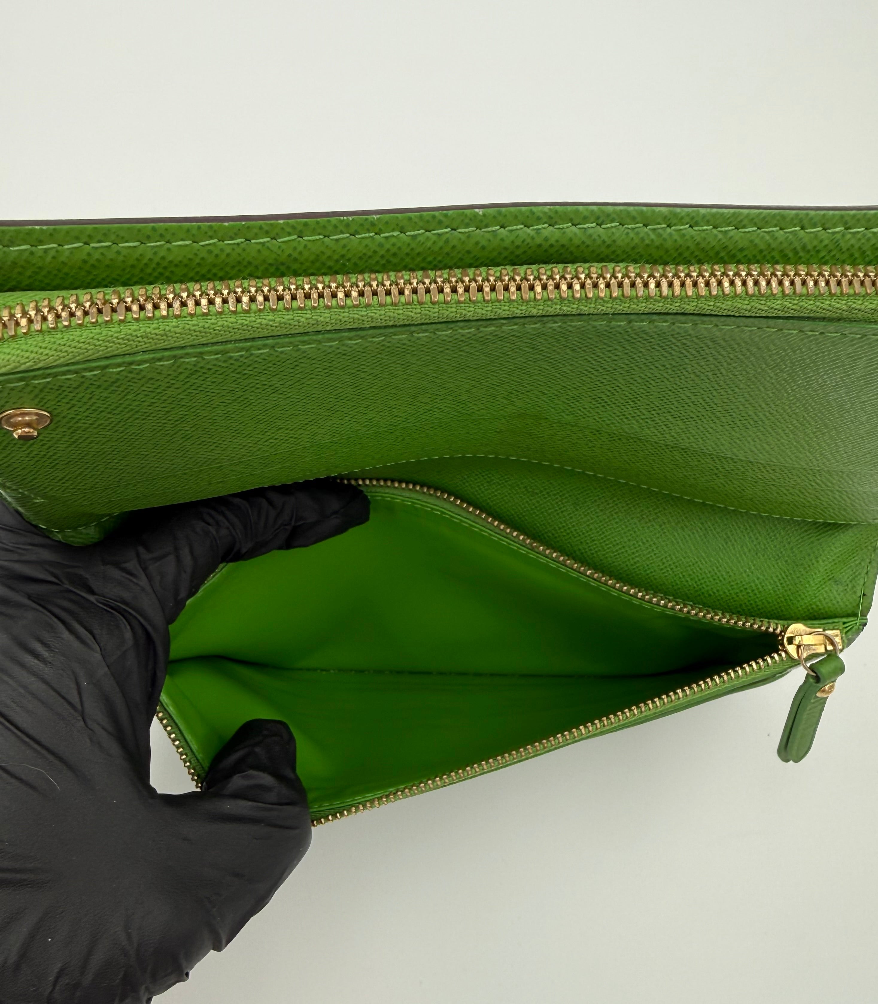 Louis Vuitton Insolite Wallet interior lining and zip compartment