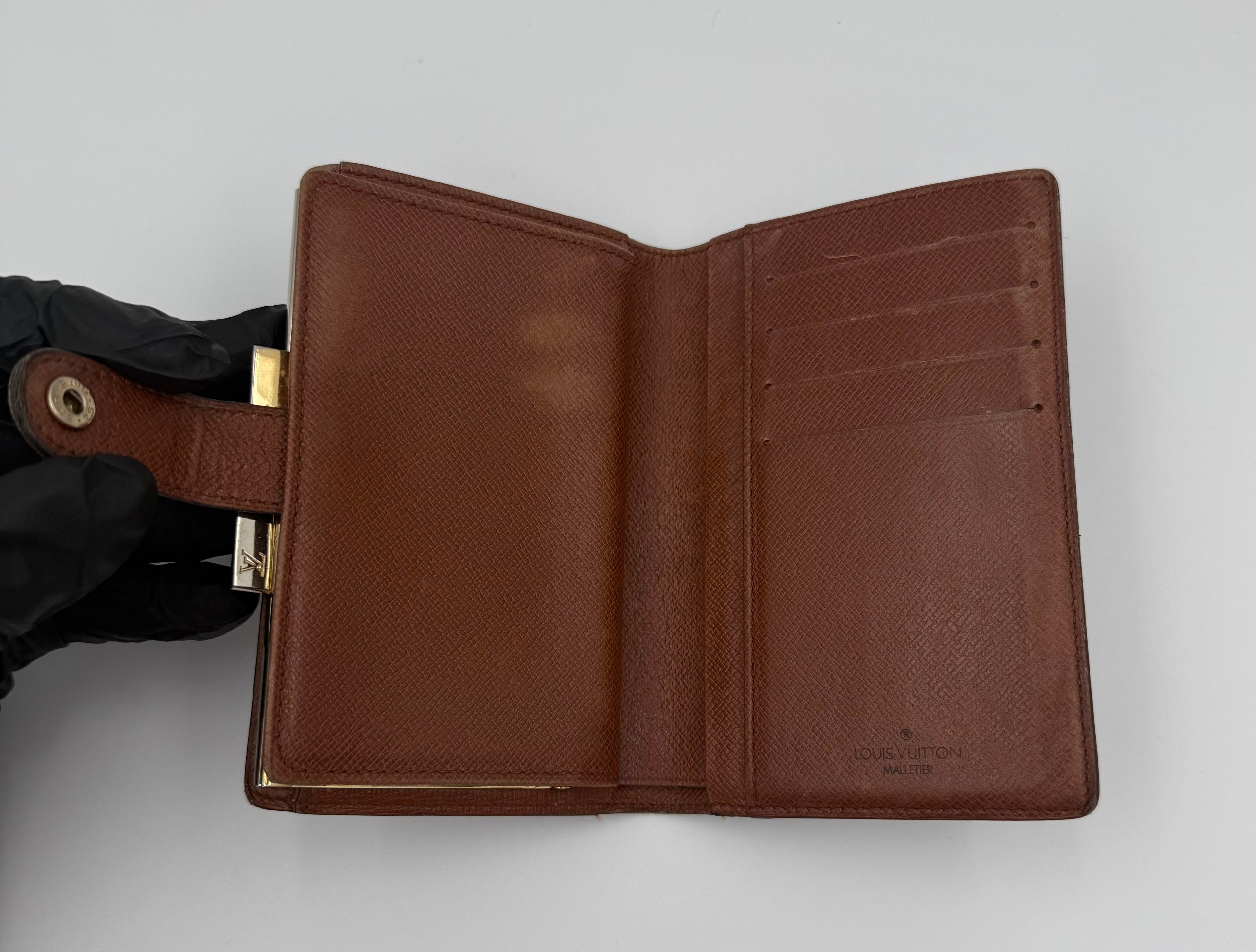 Louis Vuitton Porte-Monnaie Viennois Wallet – Monogram (Good Pre-Owned)