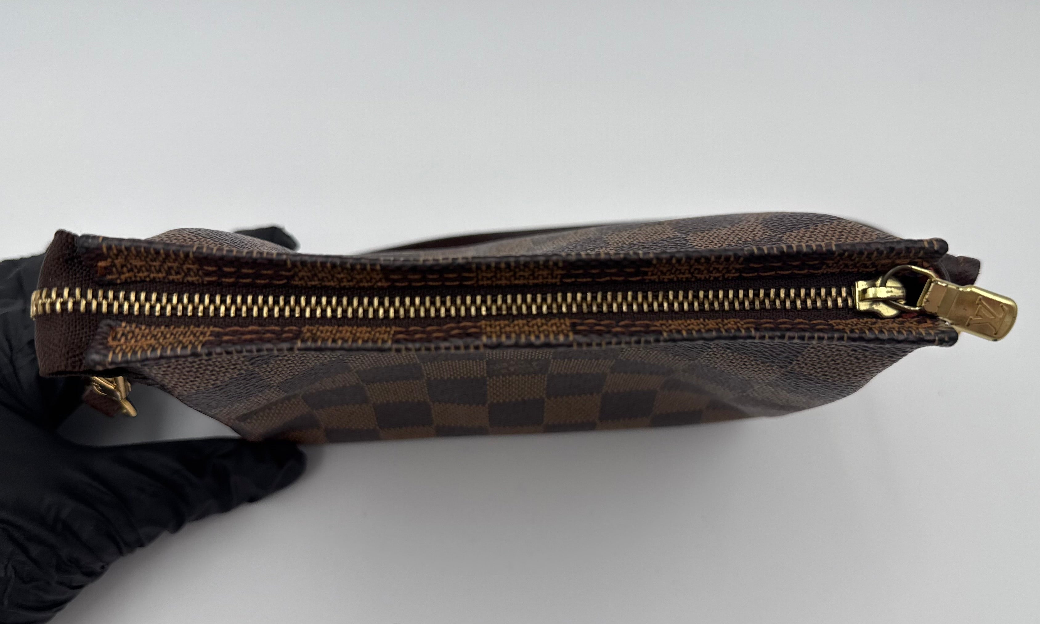 Louis Vuitton Damier Ebene Pochette – Damier Ebene (Very Good Pre-Owned)