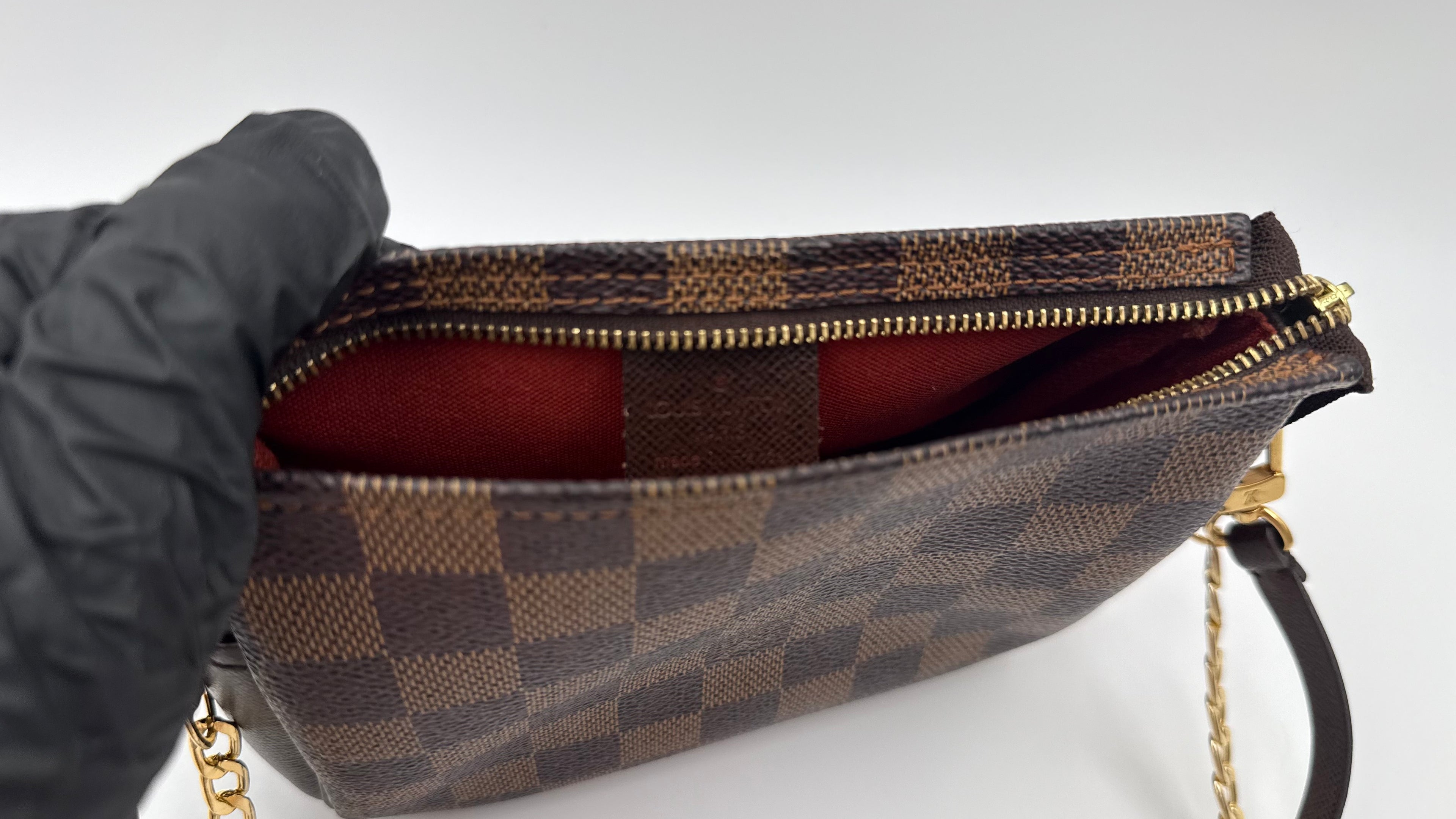 Louis Vuitton Damier Ebene Pochette – Damier Ebene (Very Good Pre-Owned)